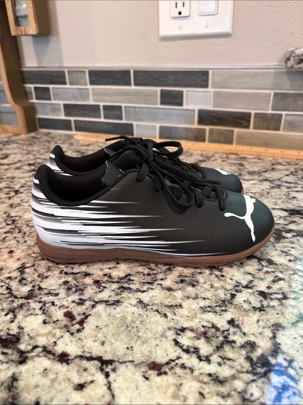 Puma Attacano II  Black and White Indoor Soccer Shoes with Gum Sole size 1. EUC